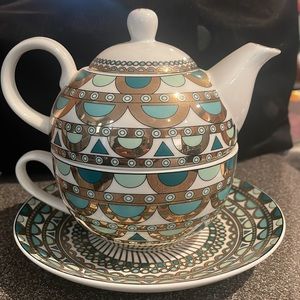 Grace tea pot